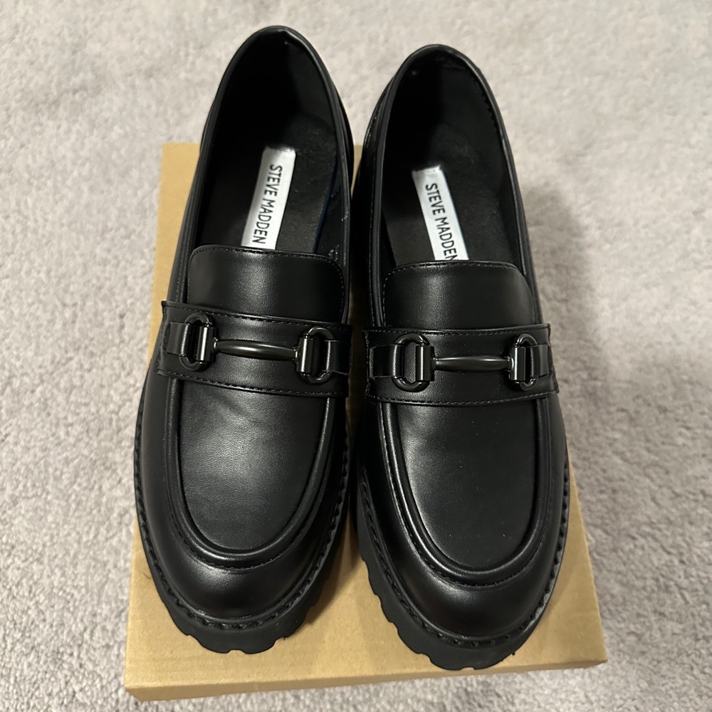 NWT Steve Madden - black platform loafers - size 8